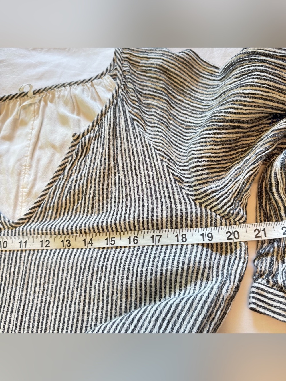 Feather Bone by Anthropologie Lindsey Striped Embroidered Floral Dress
Sz Small - Picture 9 of 13